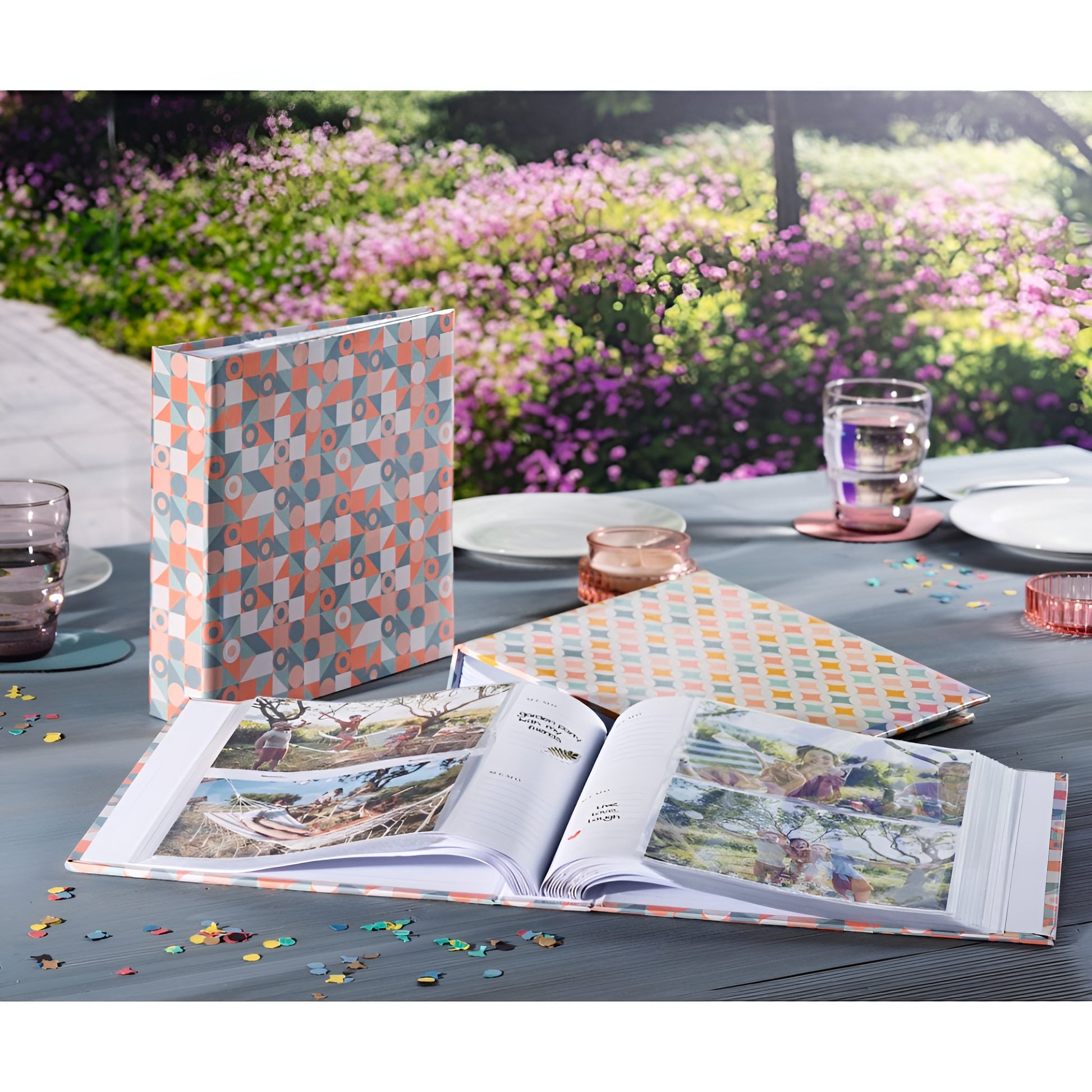 Stylish Hama photo album showcasing geometric shapes for a modern and elegant look.