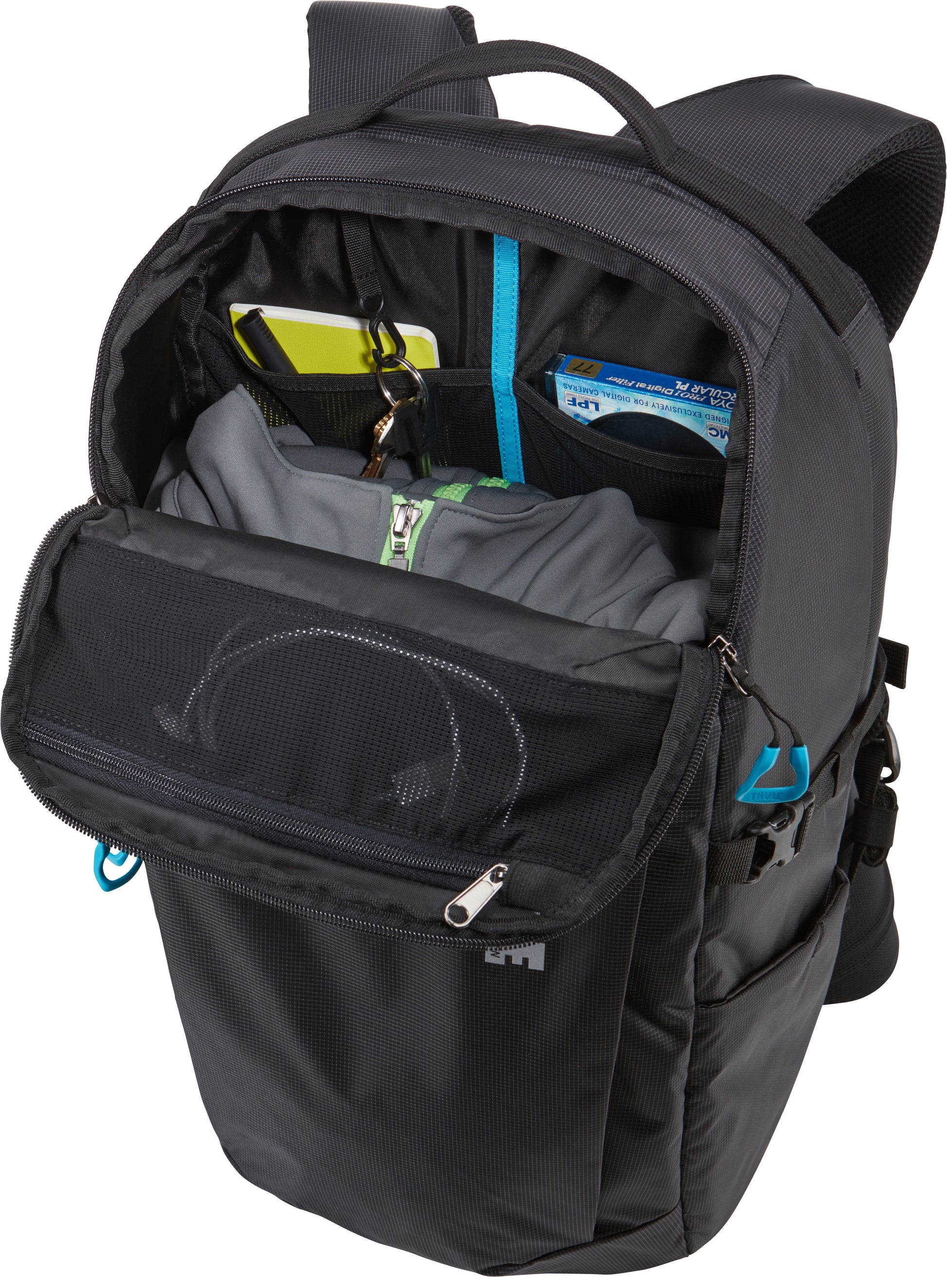 Versatile Thule DSLR camera backpack provides fully customizable storage, quick access to gear and a comfortable carry in any environment.