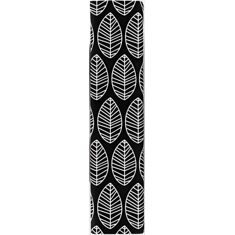 A Hama photo album with an elegantly presented white and black leaf pattern.