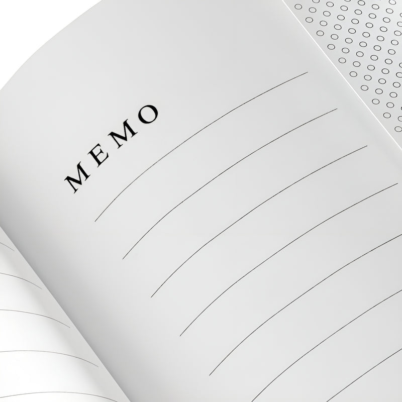An open Photo Album with blank pages and a place for a Memo, featured in the Hama Photo Album collection.