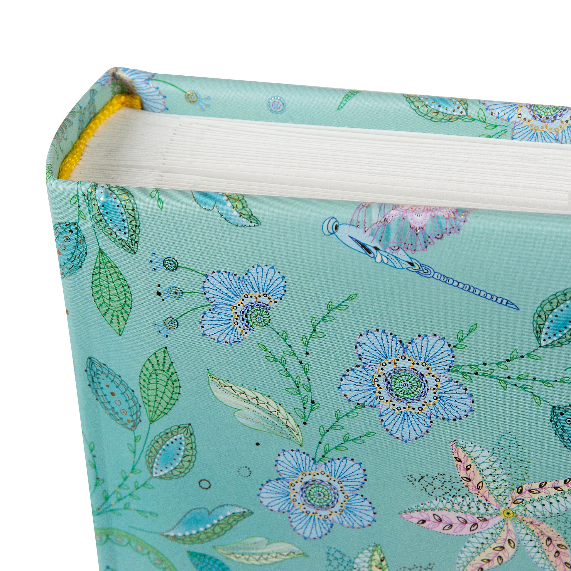 A vibrant green Goldbuch photo album featuring pink flowers and butterflies, indicative of a decorative photo album.