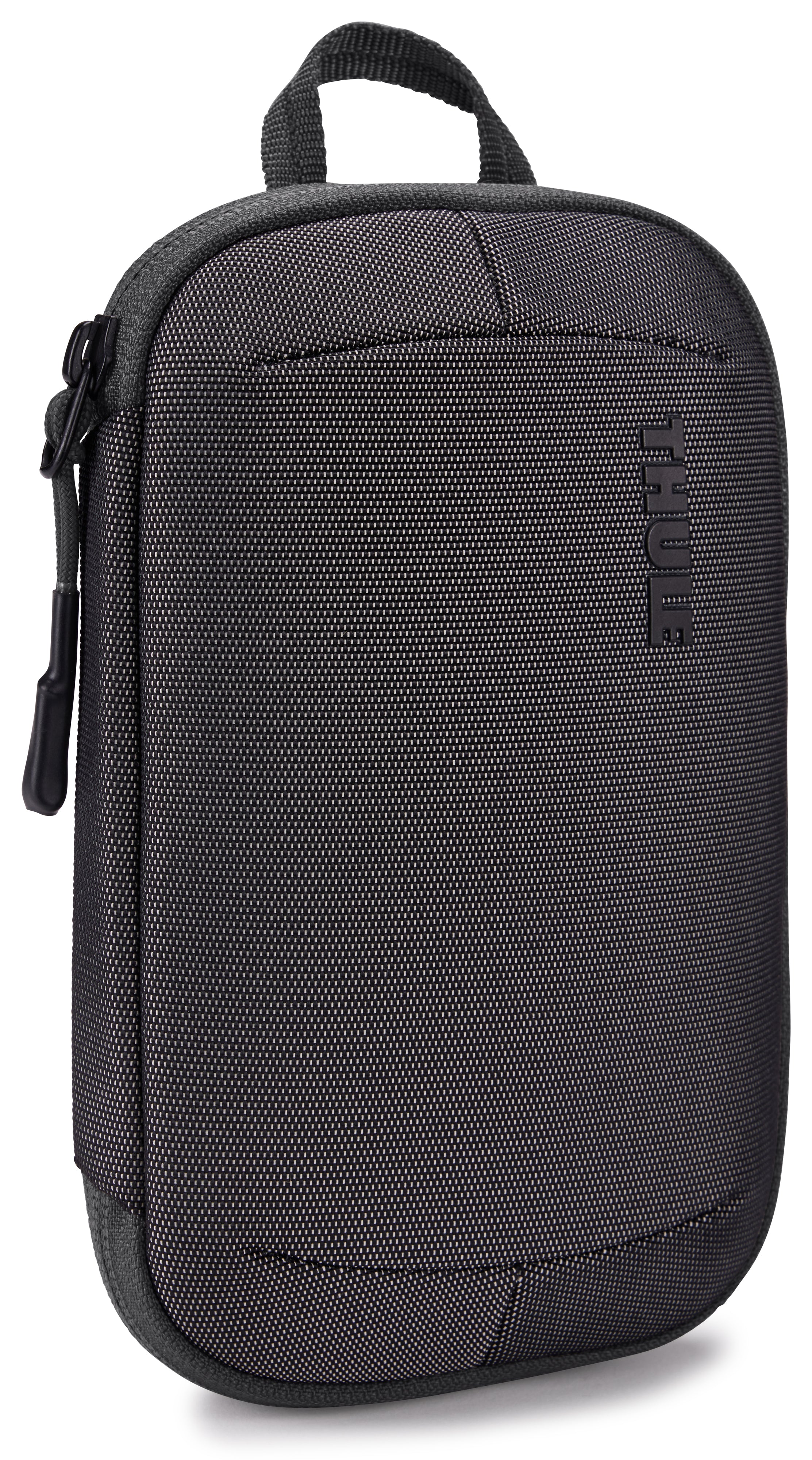 Versatile Thule PowerShuttle case, provides storage for chargers, cords, small electronics and other items, quick access to gear and a comfortable carry in any environment.