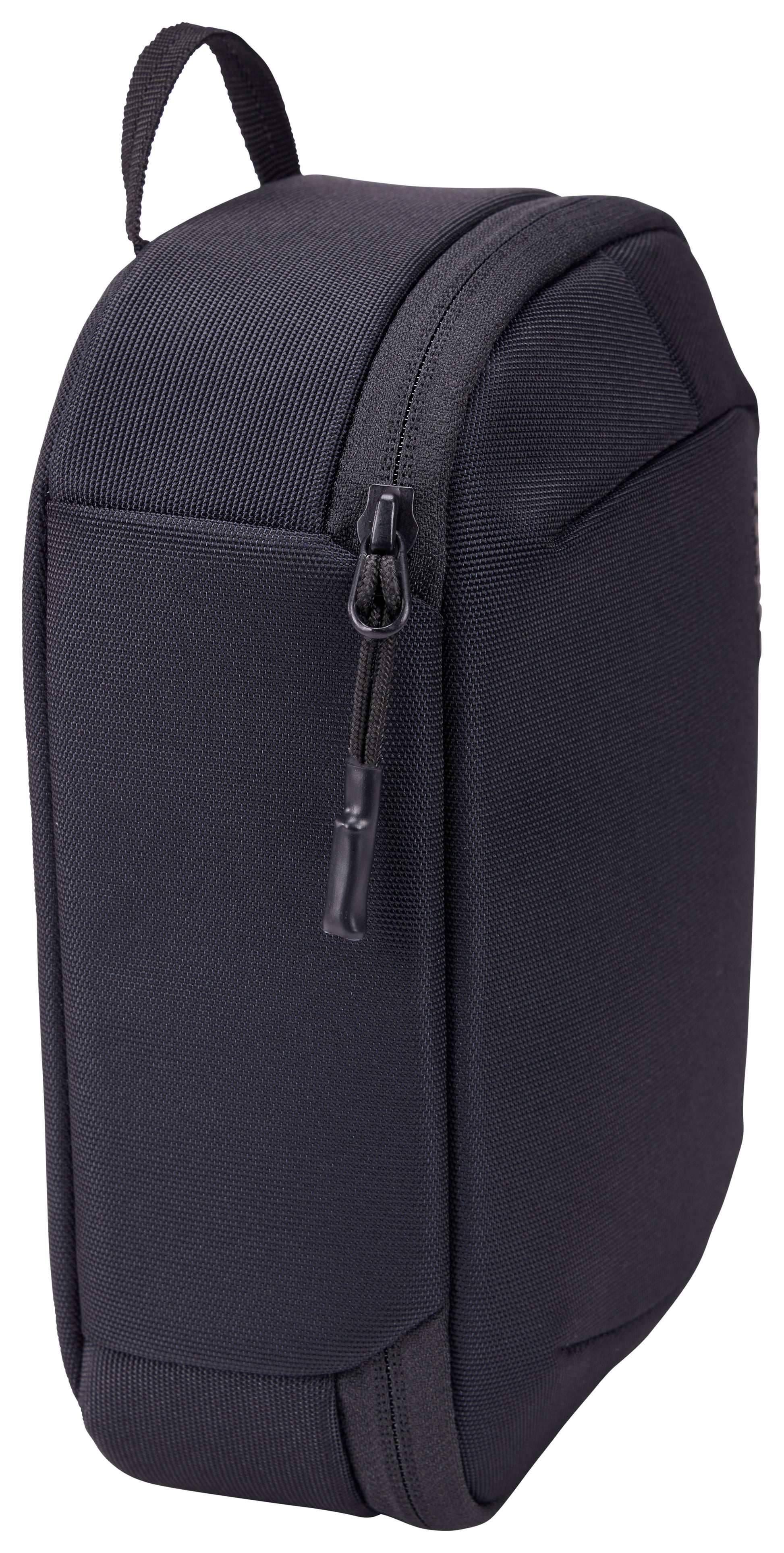 Versatile Thule PowerShuttle case, provides storage for chargers, cords, small electronics and other items, quick access to gear and a comfortable carry in any environment.