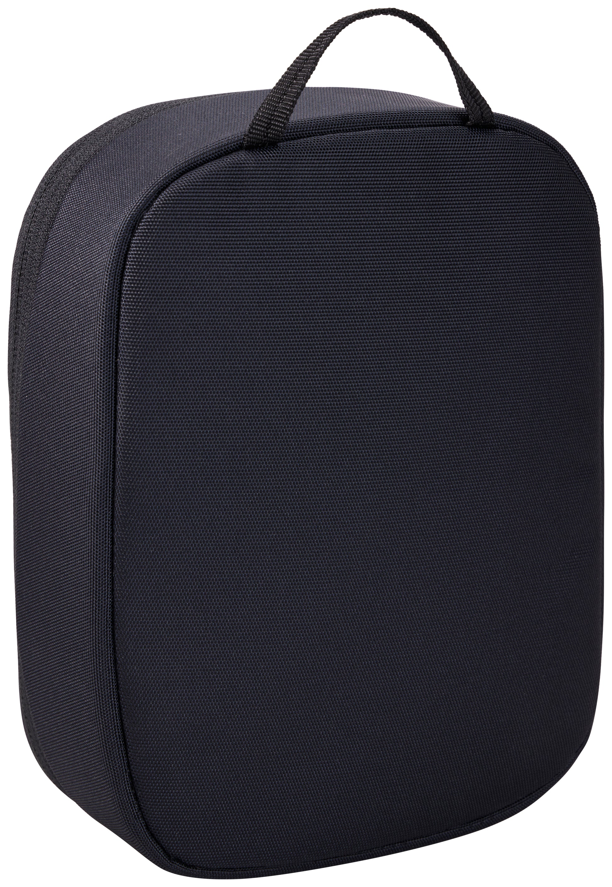 Versatile Thule PowerShuttle case, provides storage for chargers, cords, small electronics and other items, quick access to gear and a comfortable carry in any environment.