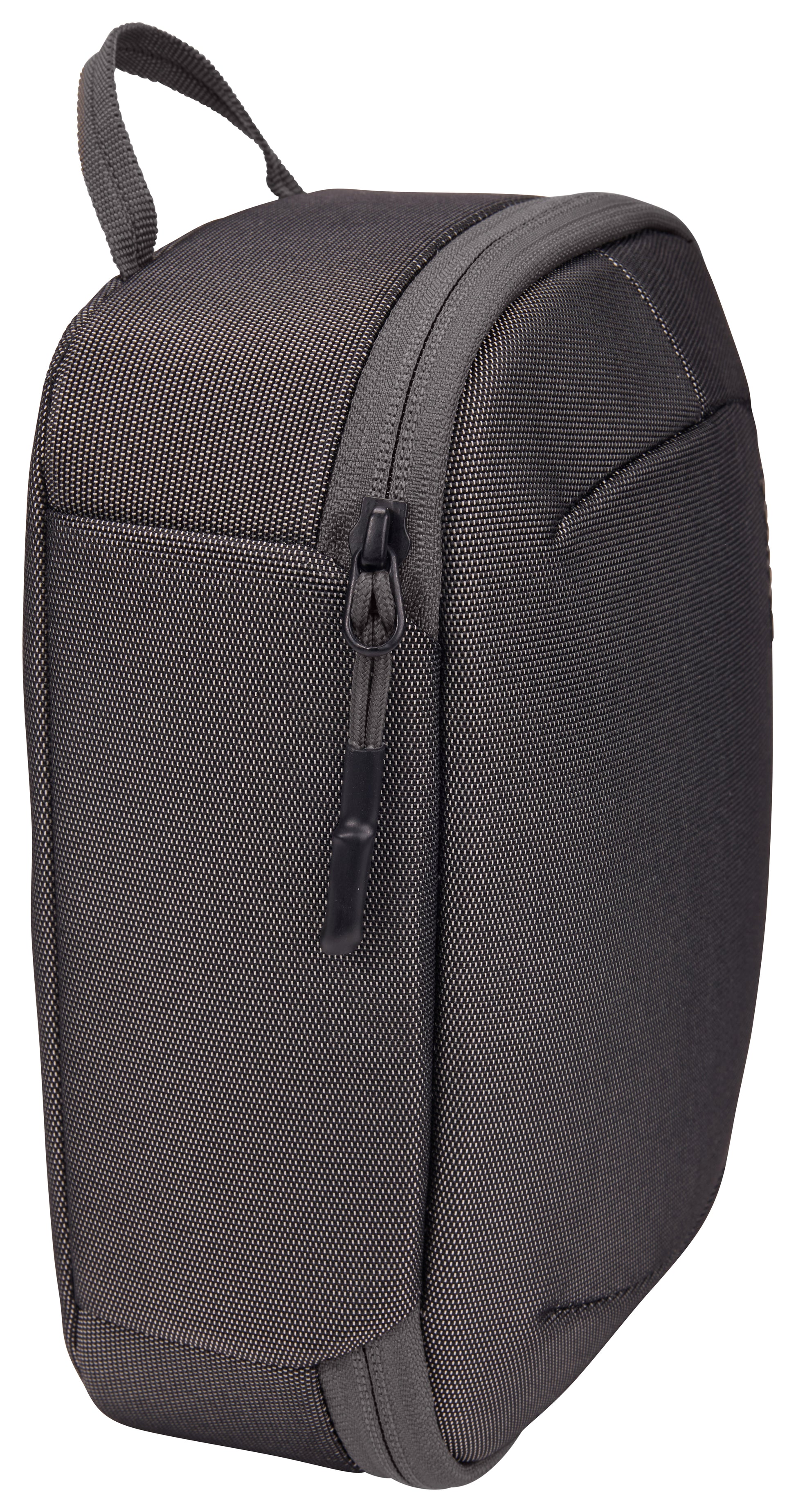 Versatile Thule PowerShuttle case, provides storage for chargers, cords, small electronics and other items, quick access to gear and a comfortable carry in any environment.
