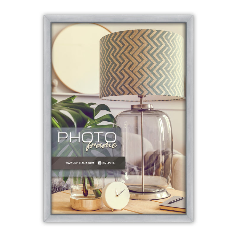 ZEP photo frame of a lamp and decor items with 'Photo frame' text overlay.